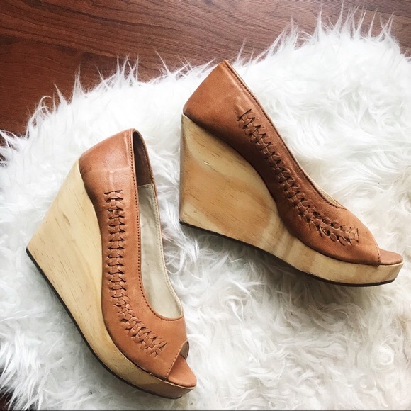 Ecote Woven Leather Wedge (peep toe wood platform) - Picture 4 of 8